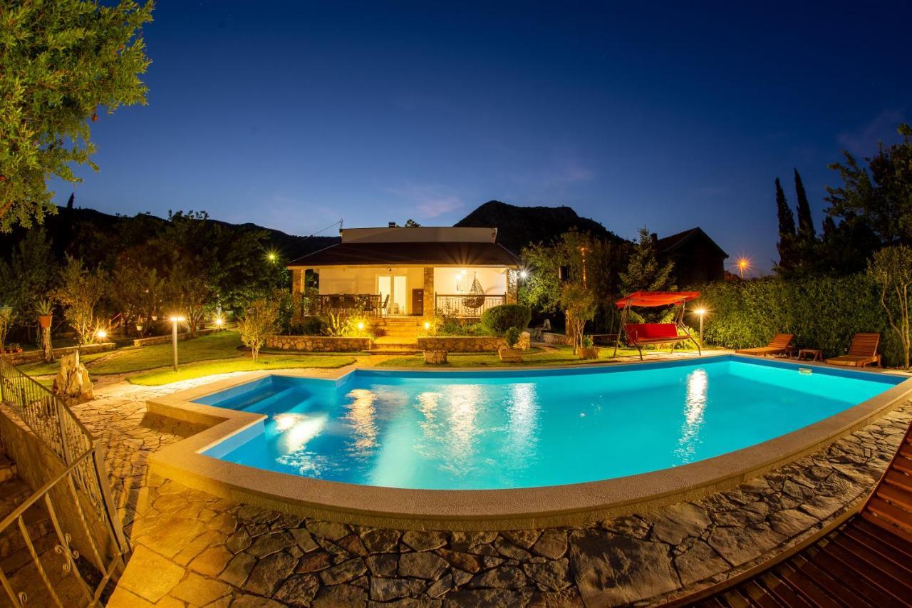 Villa Gana Buna Exterior photo